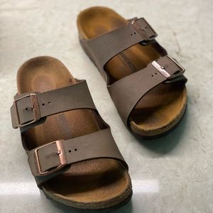 Girls size 33 Birkenstock